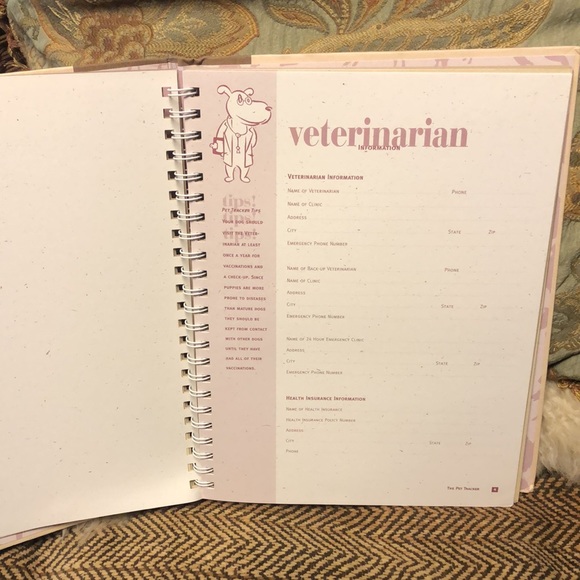 THE PET TRACKER (Dog) Organizer/Binder NEW! - Picture 6 of 14